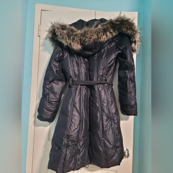 Black winter coat with fur hood - Picture 2 of 4